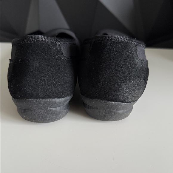 Sketchers memory foam Black Women's Loafers - Picture 3 of 6